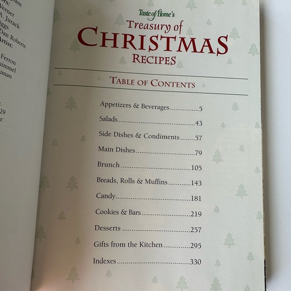 Vintage Taste of Home’s Treasury of Christmas Recipes Cookbook - Picture 2 of 4